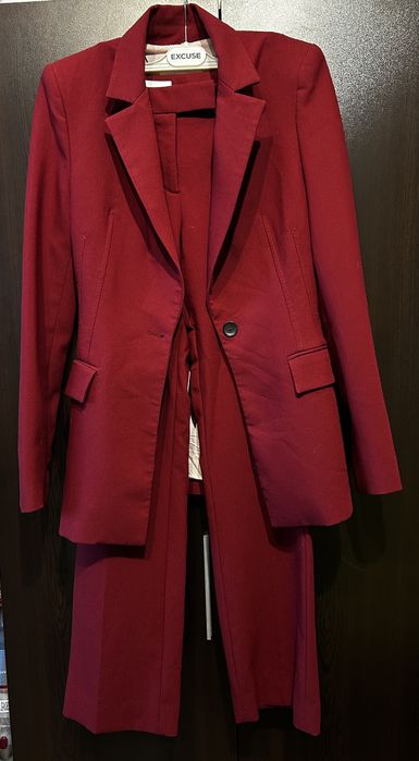 Костюм Zara в цвят бордо, размер XS