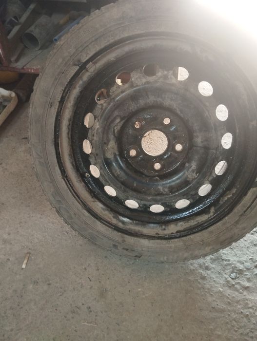 Продам запаски на мерс,дамас