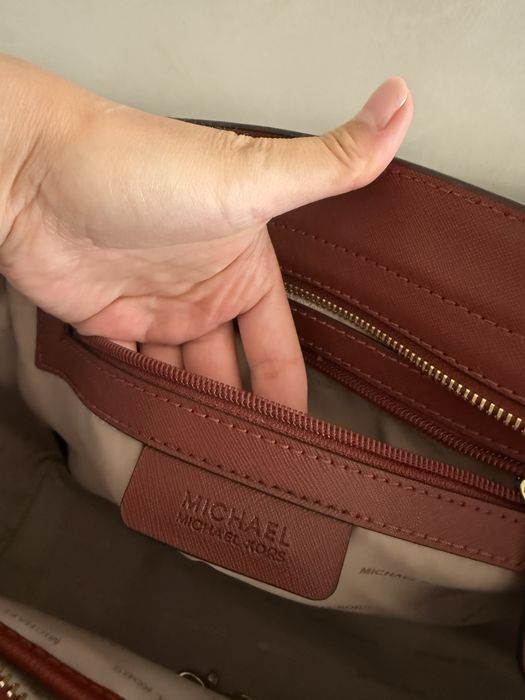 Продам сумку Michael Kors оригинал (канва)