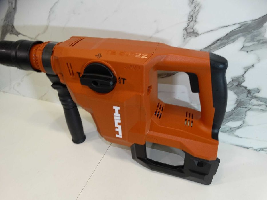 2025 - Hilti TE 50 - 22 / NURON - Ударо пробивна машина