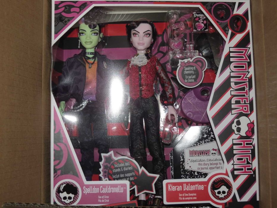 Monster High Skullector Спеллдон и Валентин НРФБ