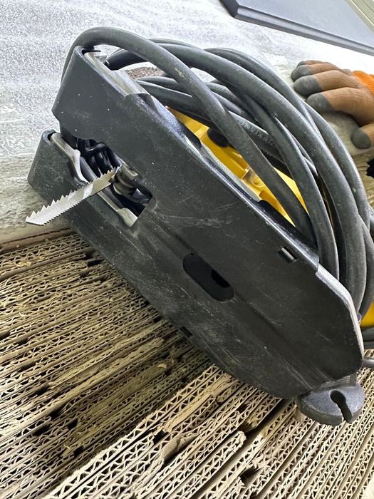 Продам электролобзик