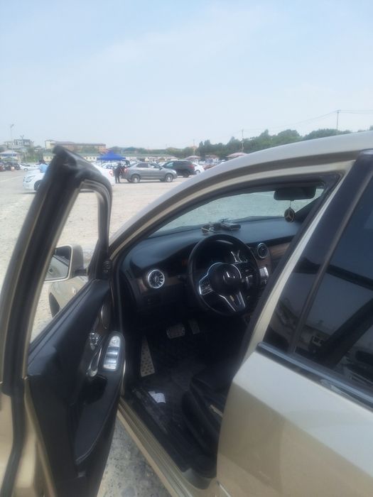 Mers qilingan jentira golt rang