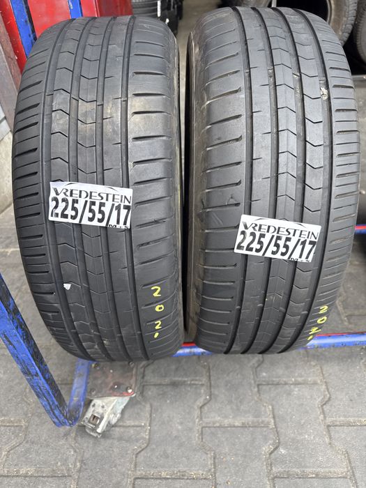 225/55/17 Vredestein