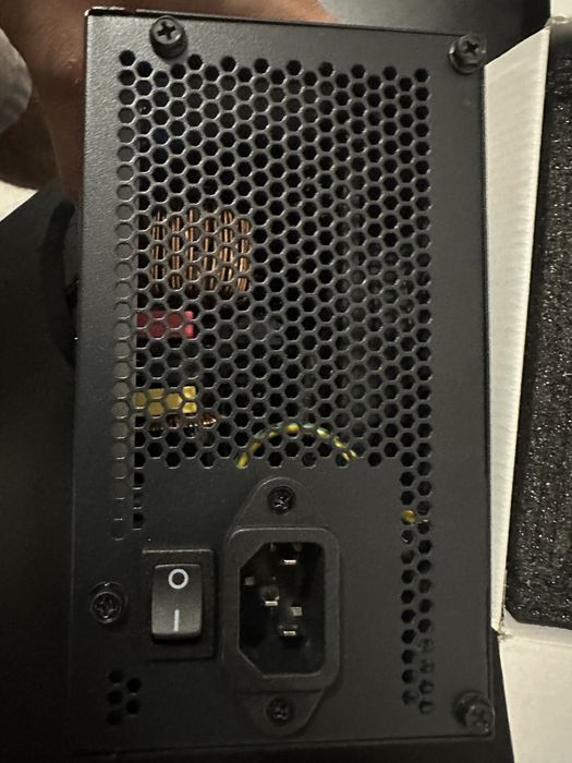 Redragon RGPS-750W 80+ Gold Full Modular – 750W | Ca nouă