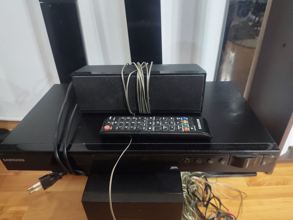 Vând sistem Samsung 5.1