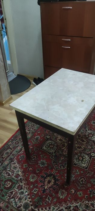 Столы кухонный для маленькой кухни