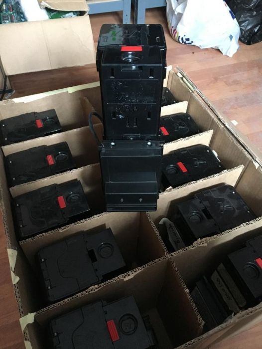 vindem sisteme de plata cititoare de bancnote, jetoniere, restiere