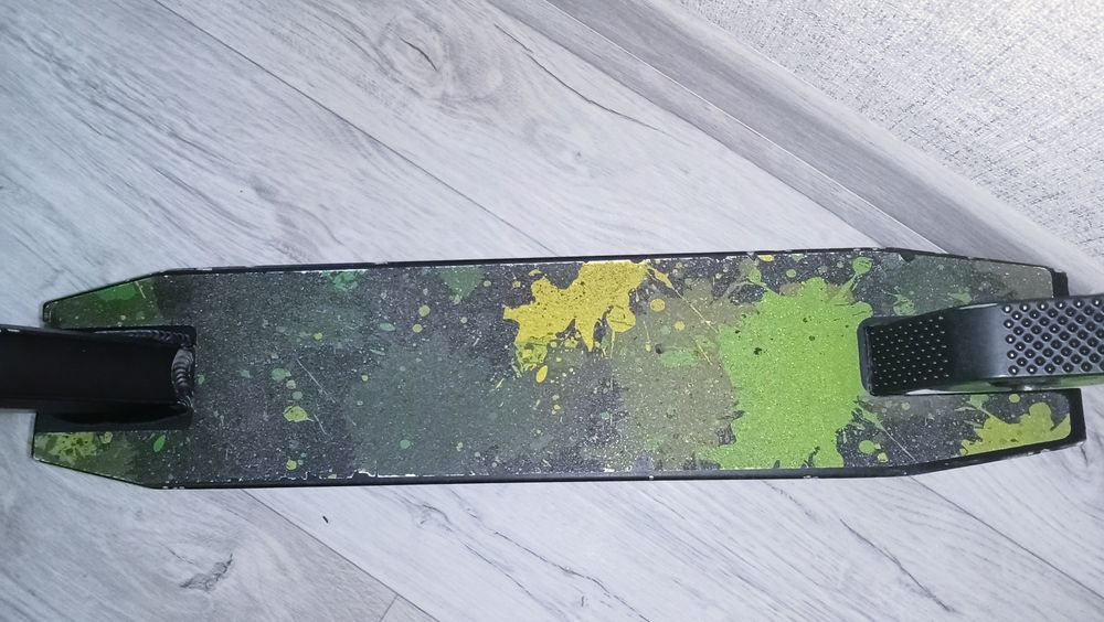 Самокат трюковой в хорошом состояний