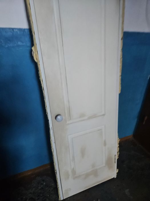 Дверь деревянная бу