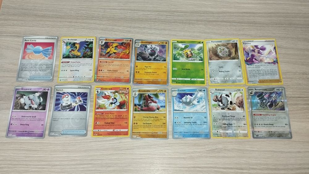 Colecție cartonașe Pokemon