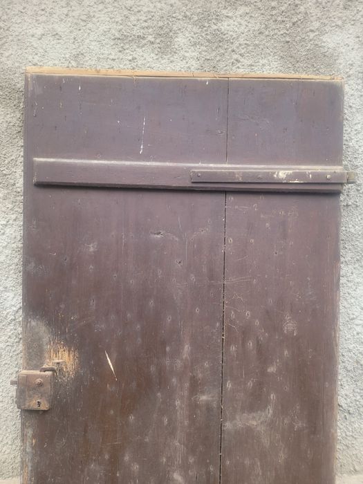 Ușă veche, stare bună