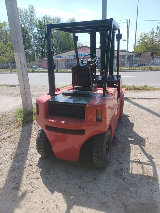 Погрузчик вилочный Балканкар