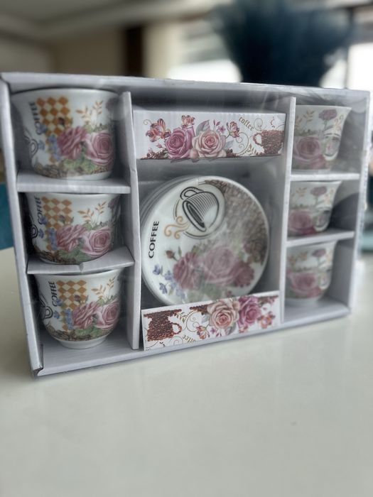 Керамичен сет за кафе.