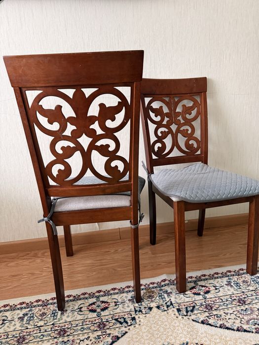 Продам стол и 6 стульев