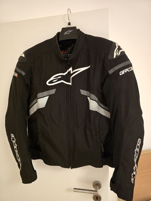 Geaca moto Alpinestars T-GP Plus V3 XL
Geaca Alpinestars
Geaca Alpines