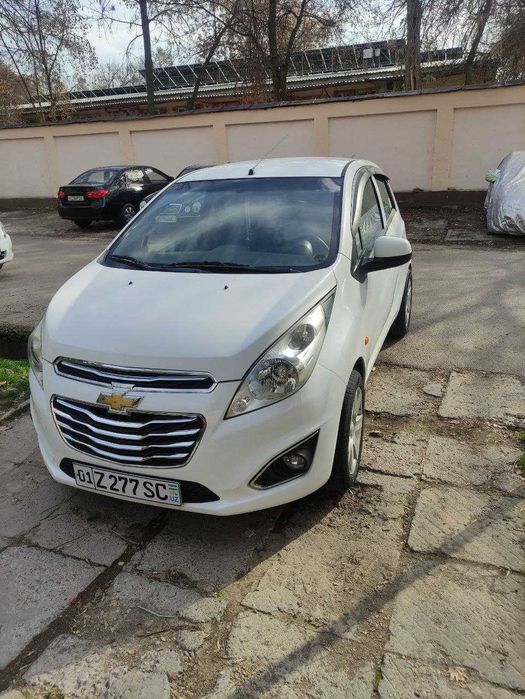 Chevrolet Spark 2011, 1.0 мотор, 3 позиция, 100 000 км