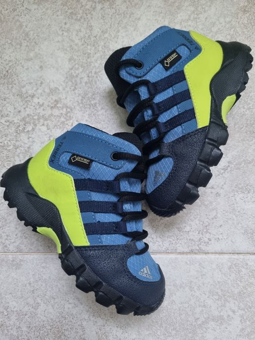 Детски зимни обувки ADIDAS TERREX 22 номер