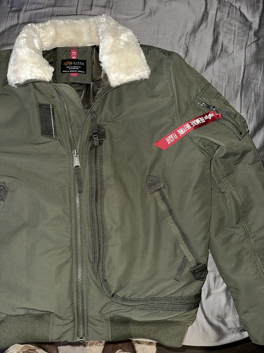 Alpha industries преходно яке