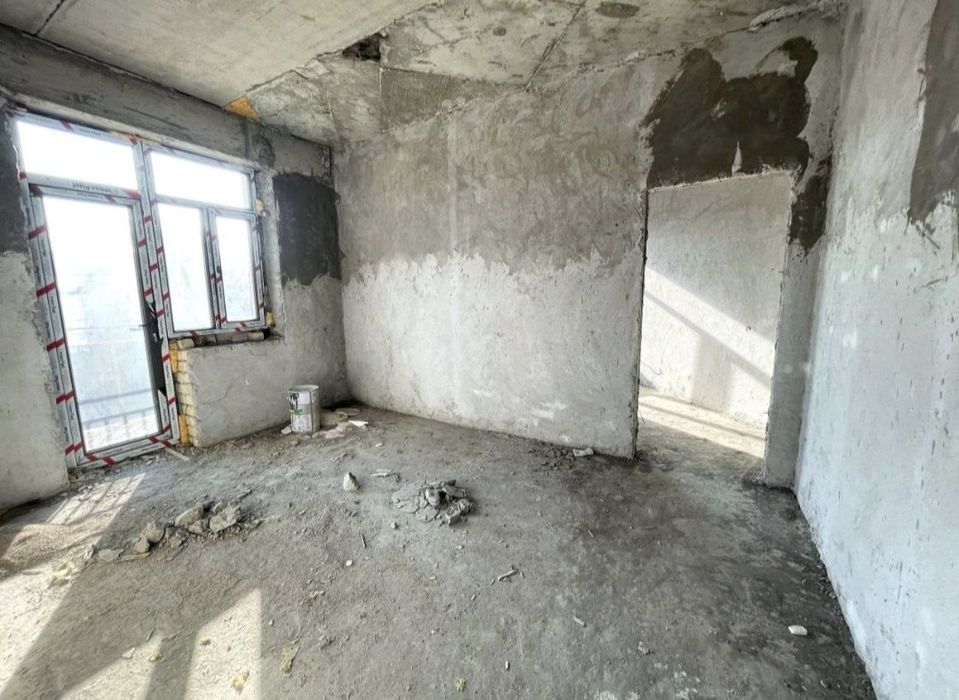 Продаётся на Карасу-6 2ком новостройка