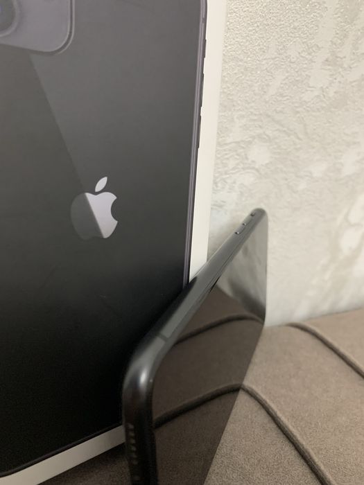 Айфон 11 89% емкость