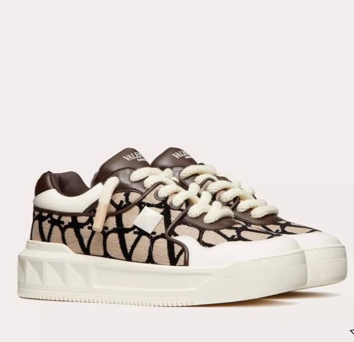 Vând adidași diferite marcii