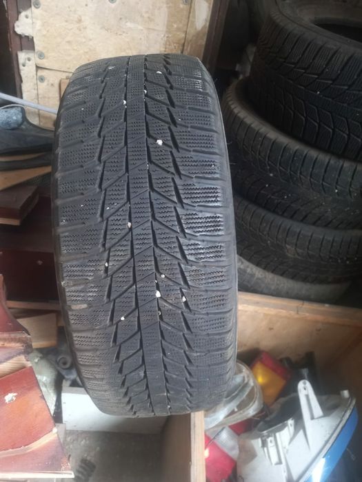 Зимние шины в отличном состоянии.