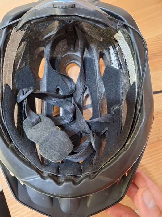 Каска за коляло оригинална