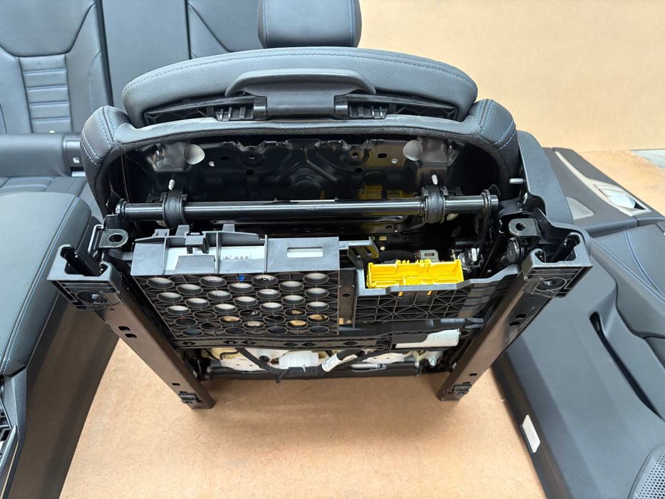 Салон БМВ Г26 BMW G26