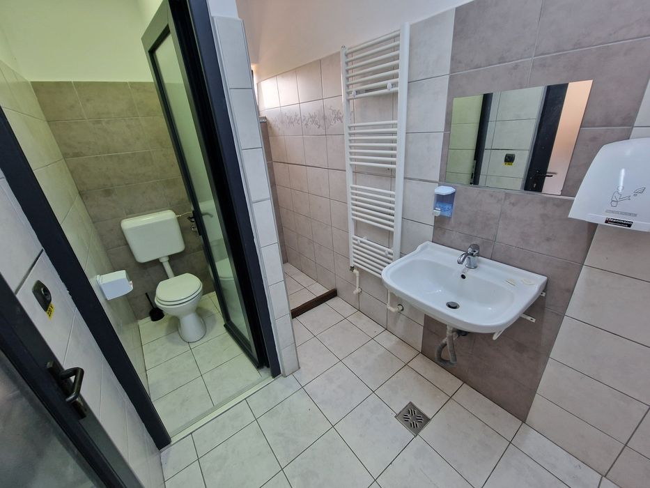Inchiriez hala de lucru izolata 392mp 1500 euro+Tva