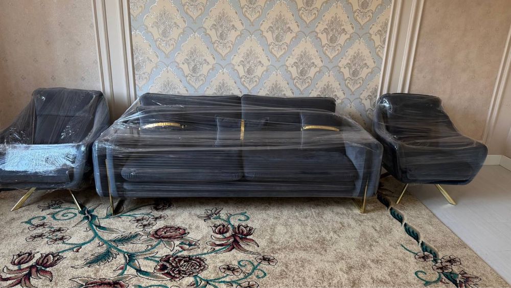 Мягкая мебель, диван и 2 кресла