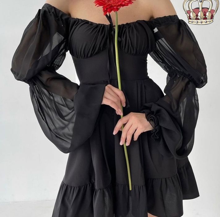 Продам женские платья