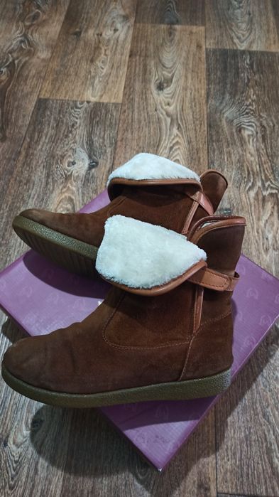 Продам уги женские