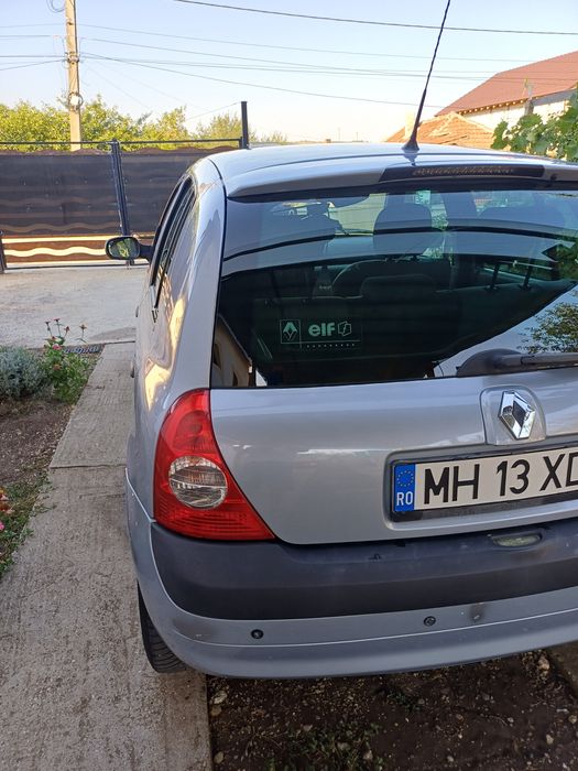 Vând Renaul Clio automat