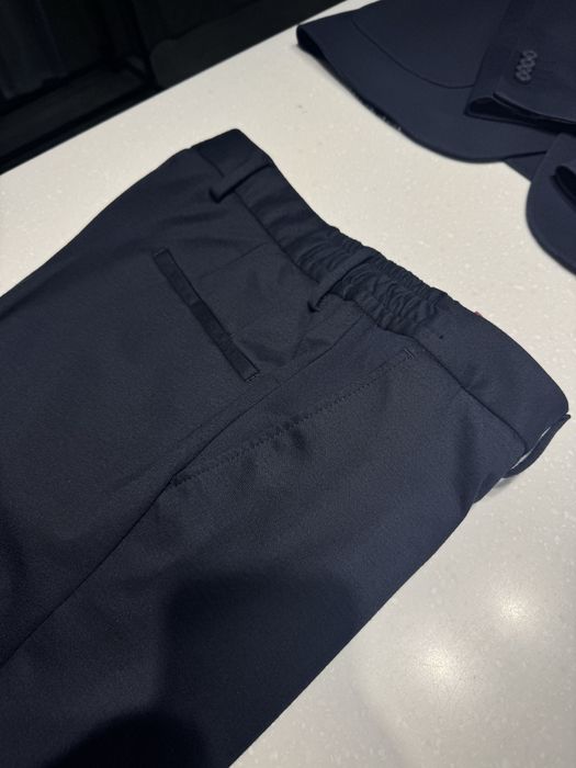 Продам Итальянский костюм