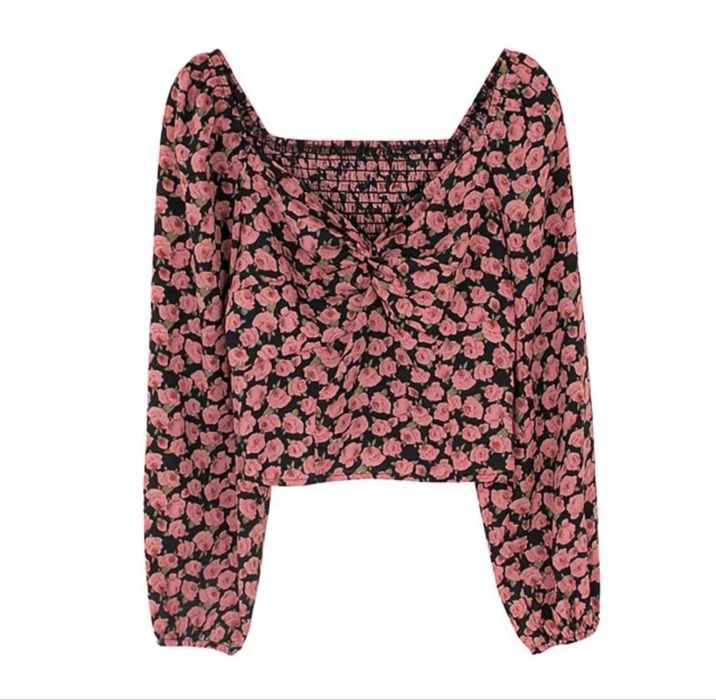 Одежды и юбки,одежды 2000 а юбки 2500 тенге