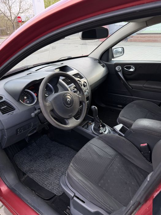 Vând Renault Megane 1.6 1.6v benzină