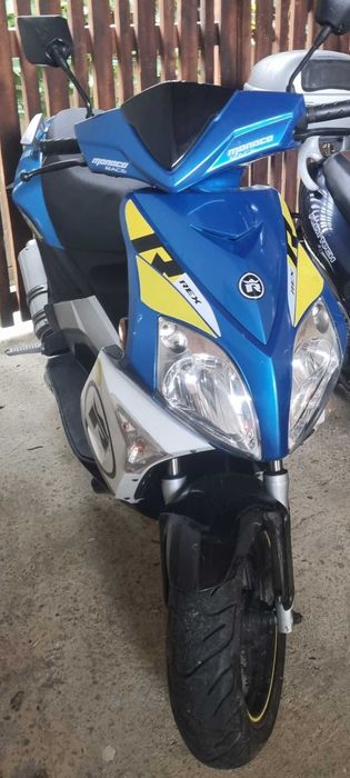 Vand scuter 49 cmc stare foarte buna