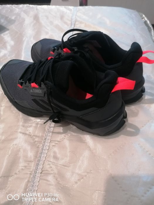 Маратонки Adidas 41 1/3