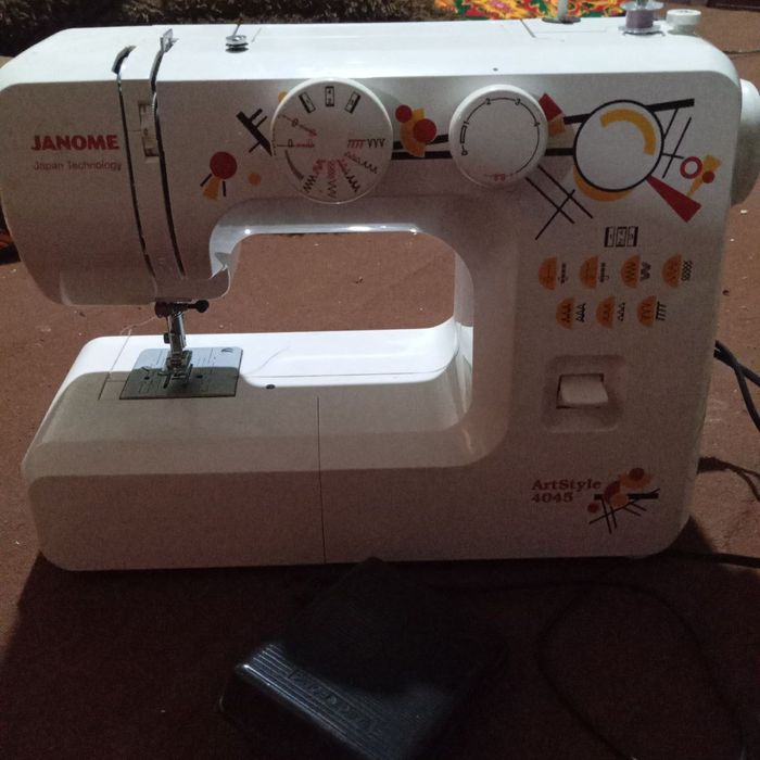 Tikuv mashinasi ayol qizlar uchun