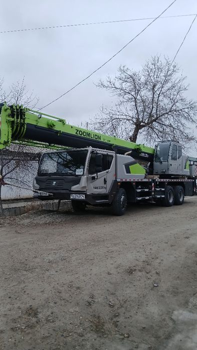 Авто кран сотилади.