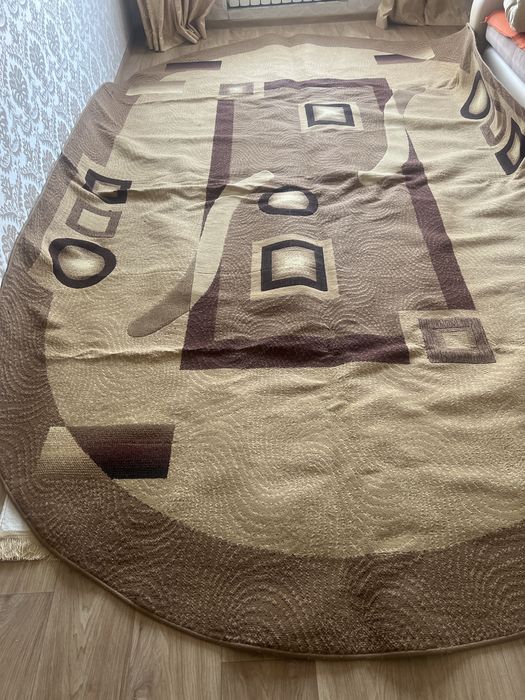 Продам ковер овальный 2,5 на 4