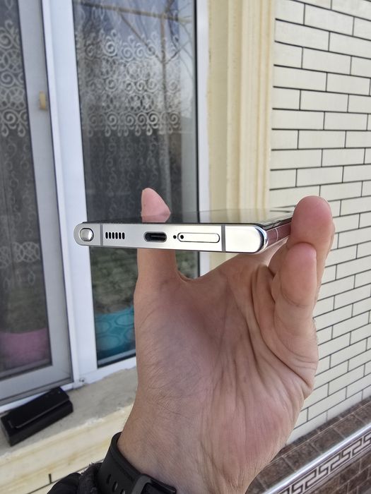 Srochno Samsung S22 Ultra 12/256g  sotiladi