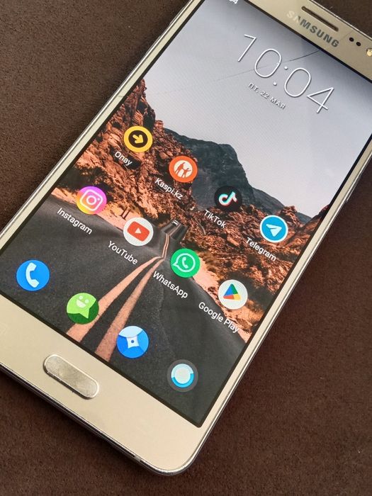 Samsung J5. Доставка