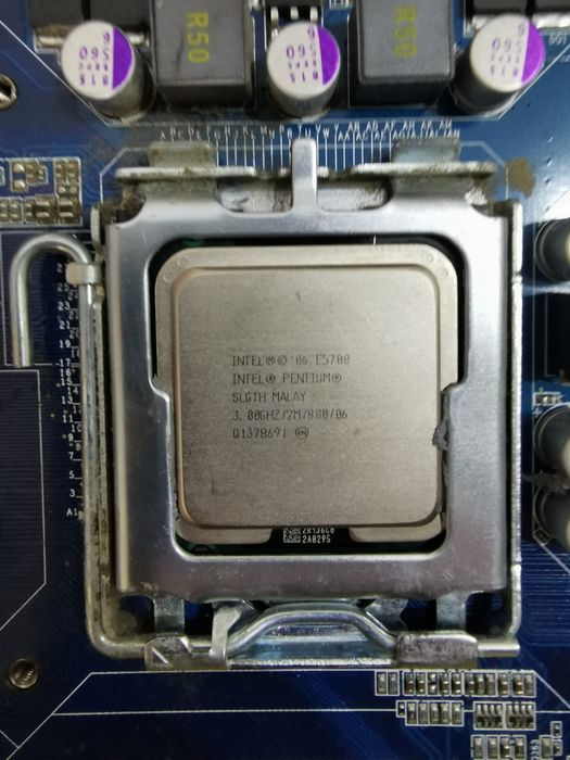 Kit Intel E5700+Gigabyte G31+4GB RAM