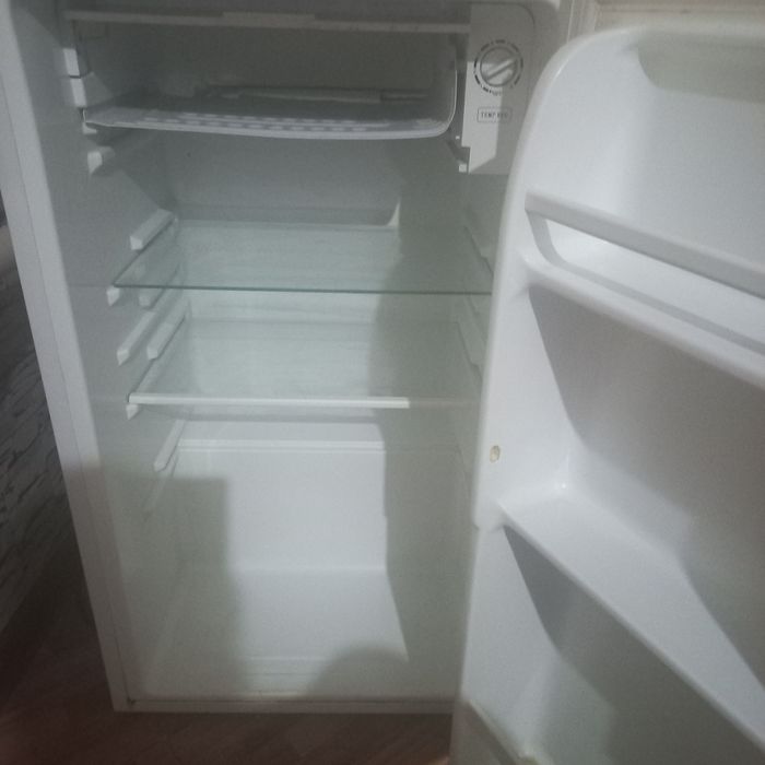 Телевизор, и холодельник