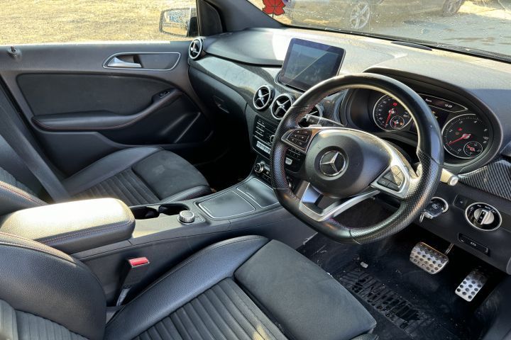 Geam fix usa spate stanga Mercedes-Benz B-Class W246 [facelift] [2014