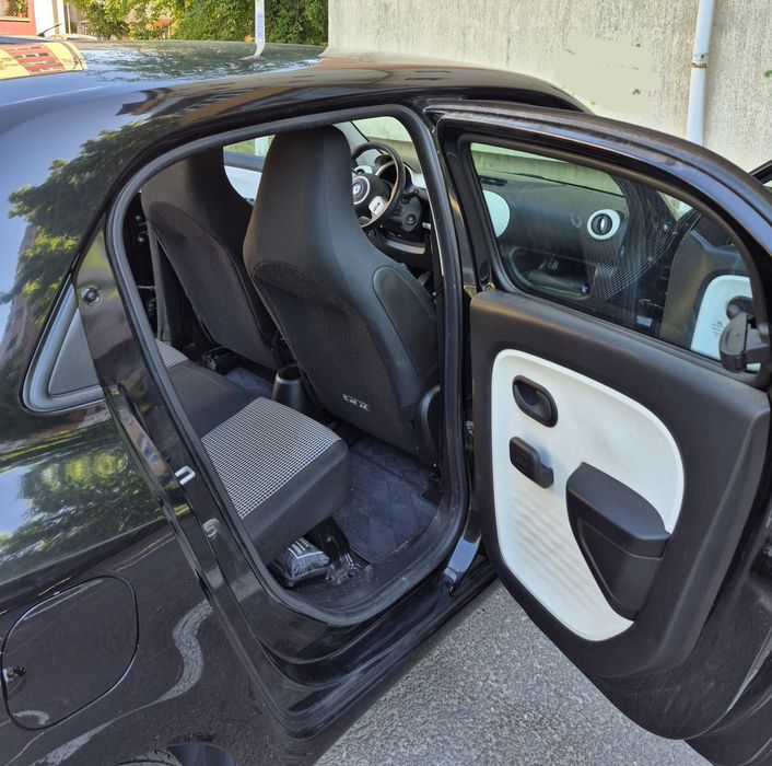 Vand Renaut Twingo 3, motor 1l, 70CP cu AC