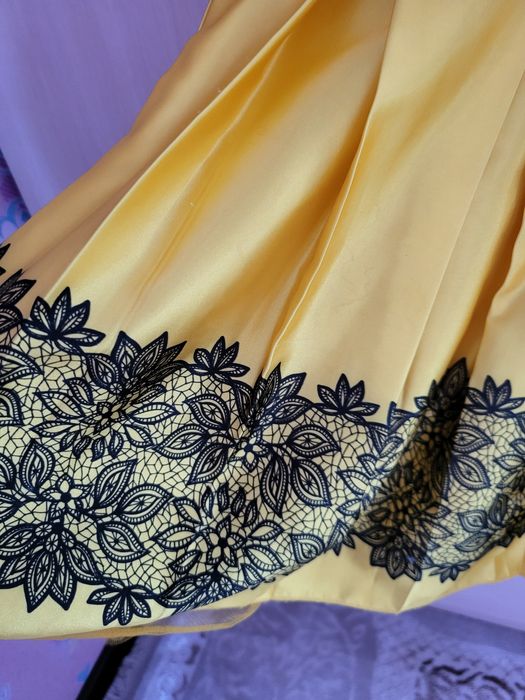 Продам платье для девочки