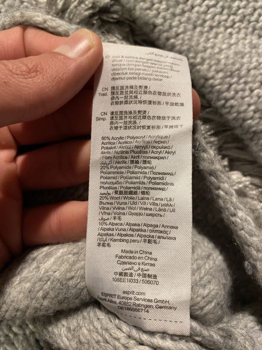 pulover esprit gri